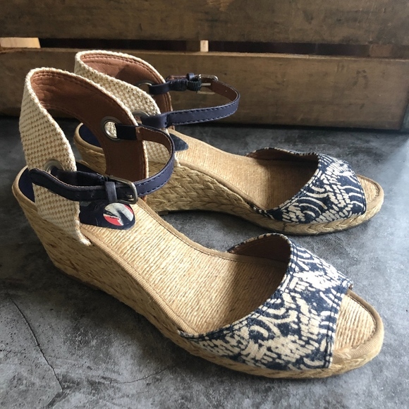 Lucky Brand Blue Cream Kyndra Espadrilles 8.5 - Picture 3 of 8